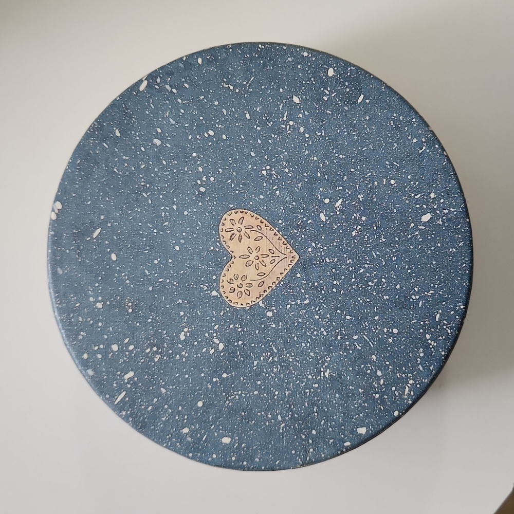 Lang candle base